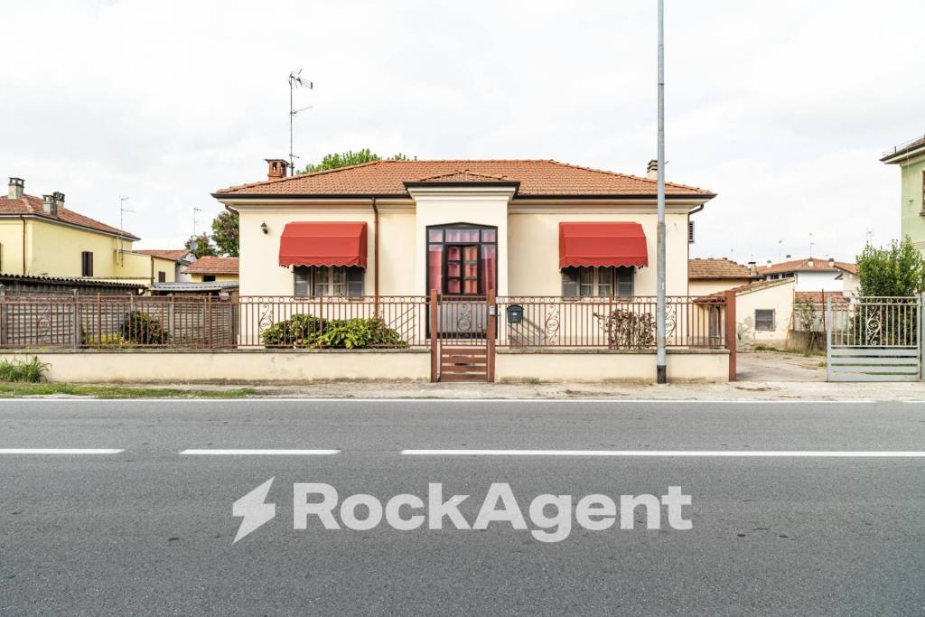 casa indipendente in vendita a Mede