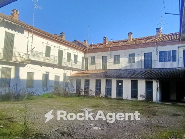 intera palazzina in vendita a Mede