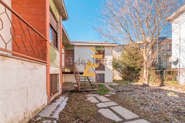casa indipendente in vendita a Mede