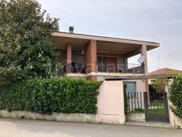 casa indipendente in vendita a Mede