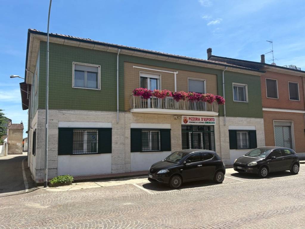 intera palazzina in vendita a Mede