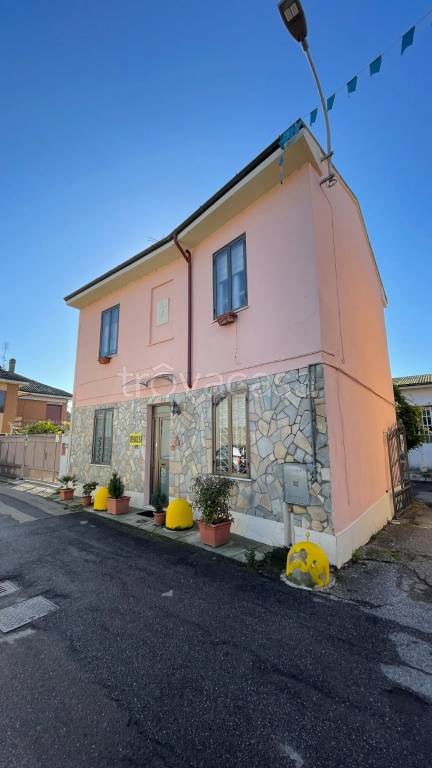 casa indipendente in vendita a Mede