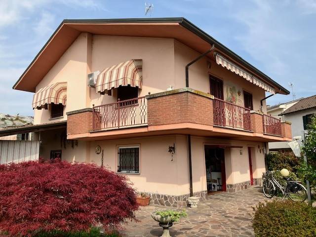 casa indipendente in vendita a Mede