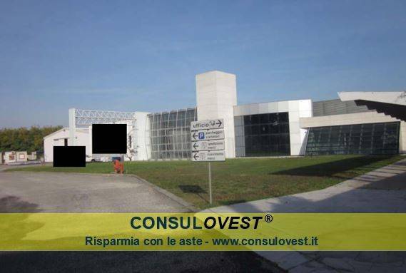 locale commerciale in vendita a Mede