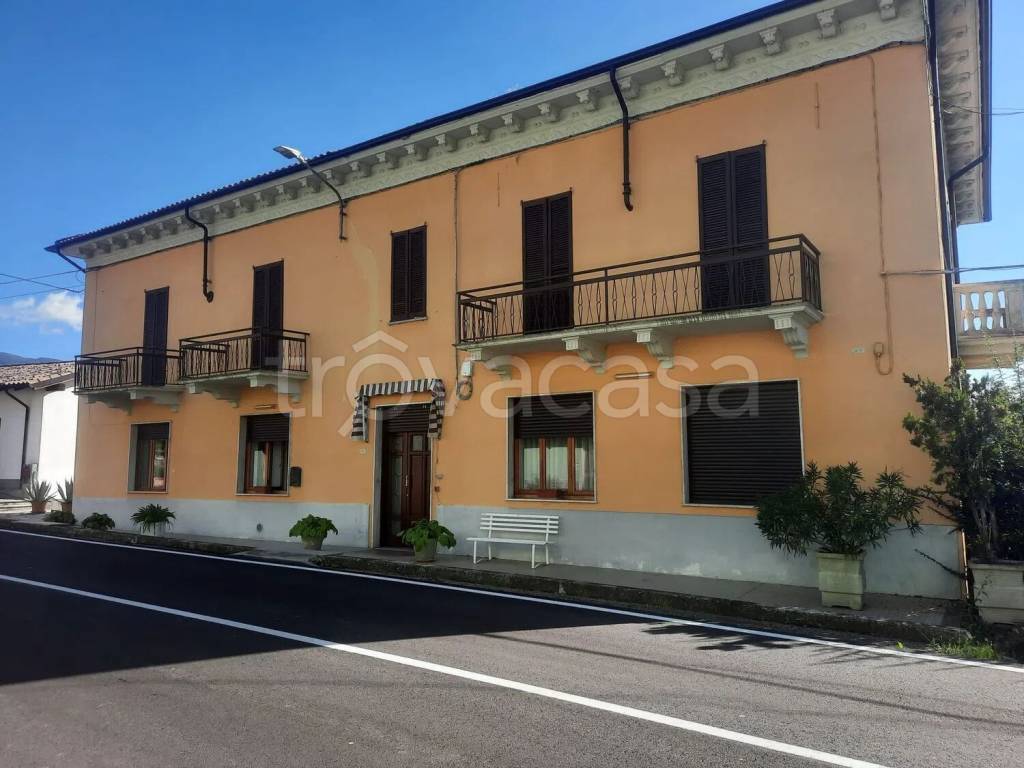 casa indipendente in vendita a Menconico in zona Giarola