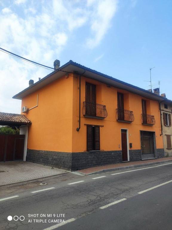 casa indipendente in vendita a Mezzana Bigli