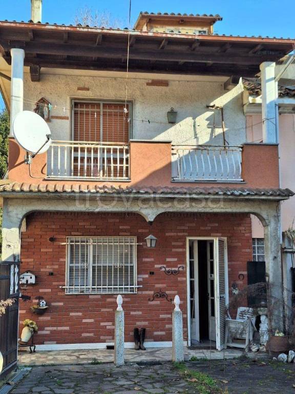 casa indipendente in vendita a Mezzana Bigli
