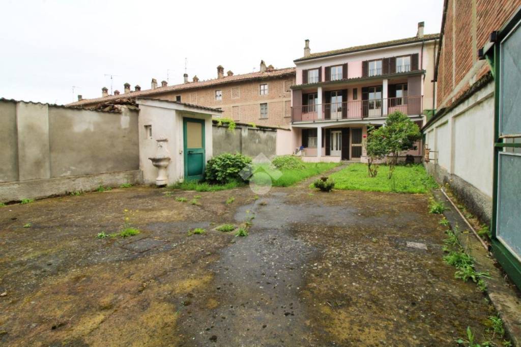 casa indipendente in vendita a Mezzana Bigli