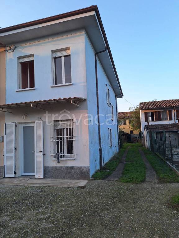 casa indipendente in vendita a Mezzana Bigli