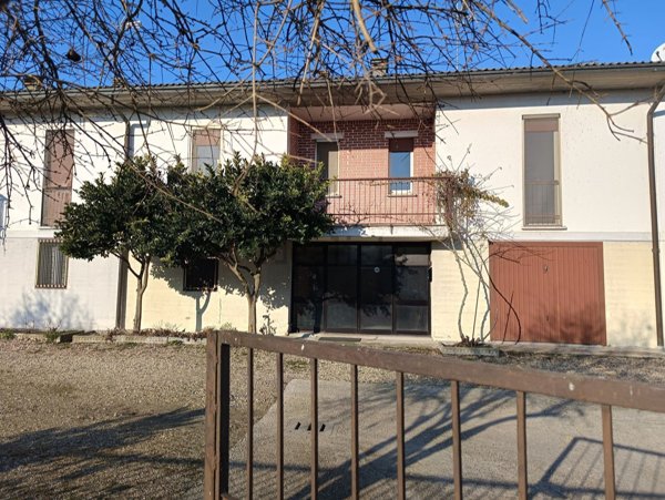 casa indipendente in vendita a Mezzana Bigli