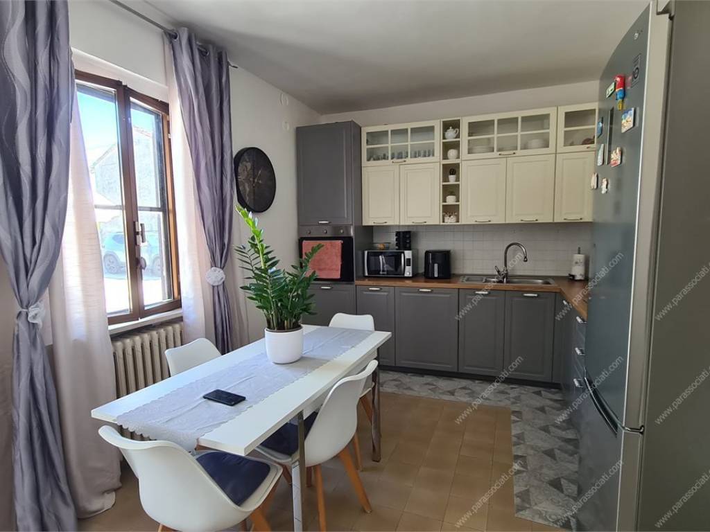 appartamento in vendita a Mezzana Bigli in zona Balossa Bigli
