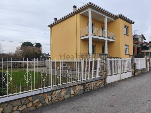 casa indipendente in vendita a Mezzana Rabattone