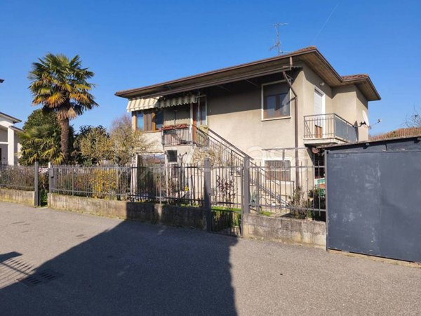 casa indipendente in vendita a Mezzana Rabattone