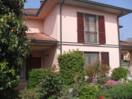 casa indipendente in vendita a Mezzanino