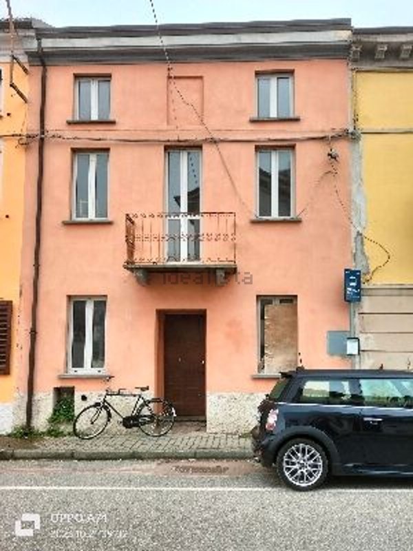 casa indipendente in vendita a Mezzanino