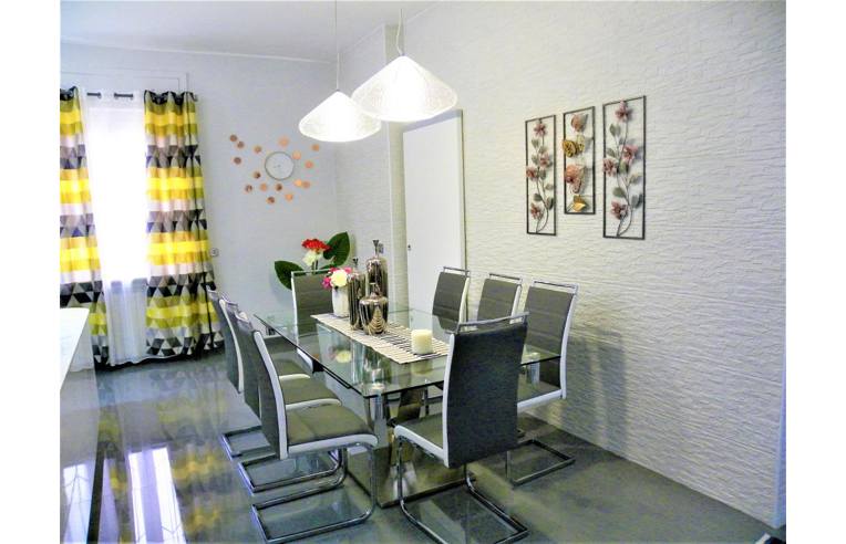 casa indipendente in vendita a Mezzanino