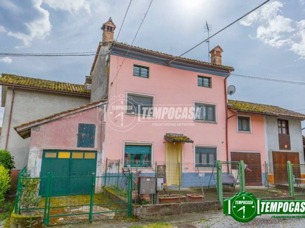 casa indipendente in vendita a Mezzanino