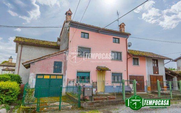 casa indipendente in vendita a Mezzanino