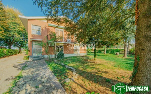 casa indipendente in vendita a Mezzanino