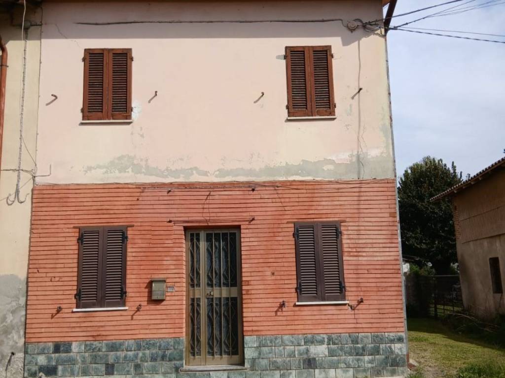 casa indipendente in vendita a Mezzanino