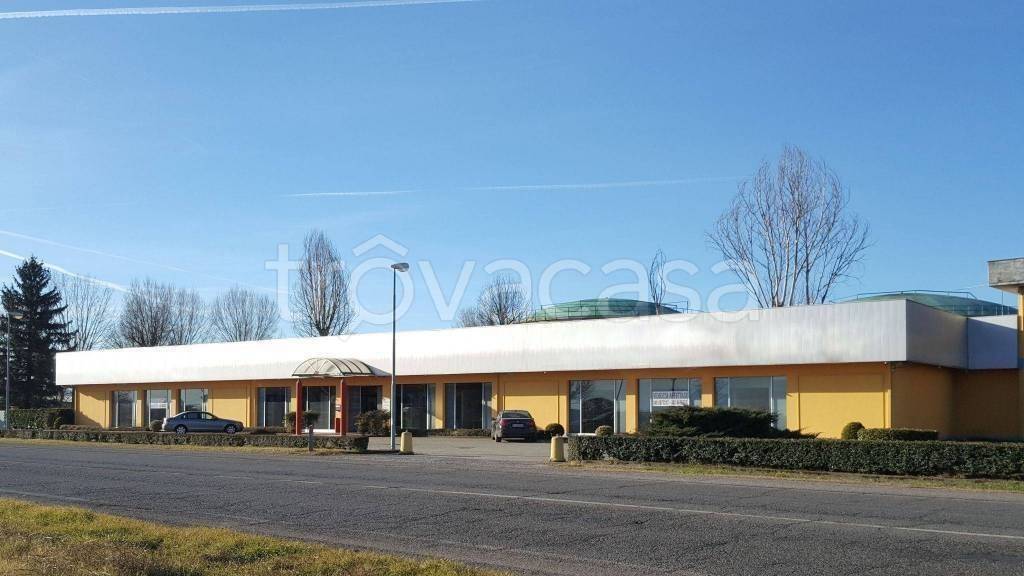 capannone in vendita a Mezzanino