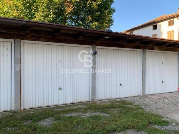 casa indipendente in vendita a Mezzanino