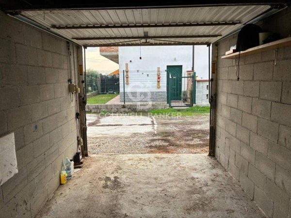 casa indipendente in vendita a Mezzanino