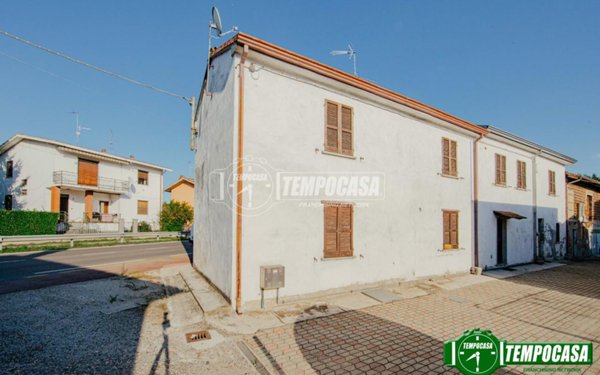 casa indipendente in vendita a Mezzanino