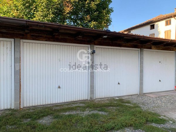 casa indipendente in vendita a Mezzanino