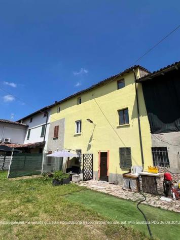 locale di sgombero in vendita a Mezzanino