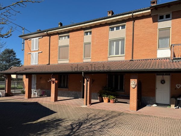 casa indipendente in vendita a Mezzanino