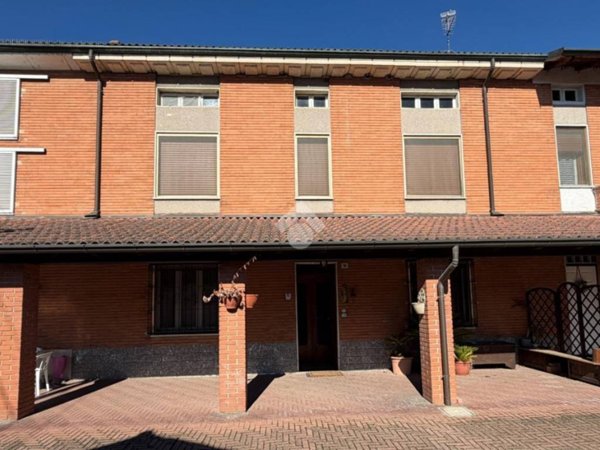 casa indipendente in vendita a Mezzanino