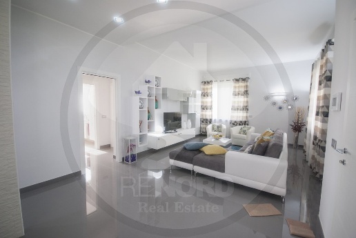 casa indipendente in vendita a Mezzanino