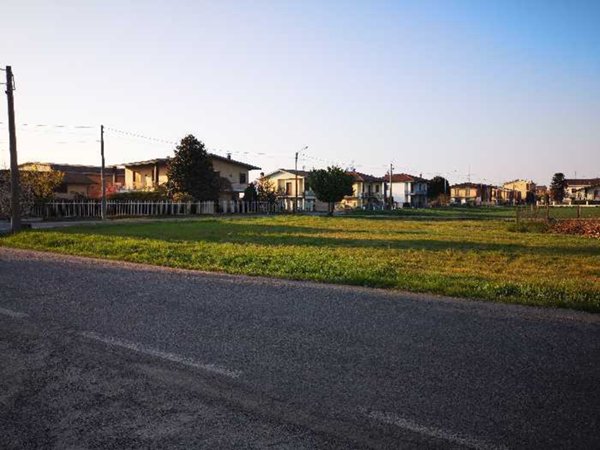 terreno edificabile in vendita a Mezzanino