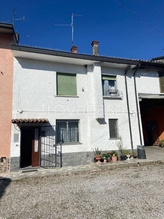 casa indipendente in vendita a Miradolo Terme in zona Camporinaldo