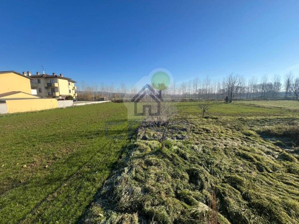 terreno agricolo in vendita a Miradolo Terme