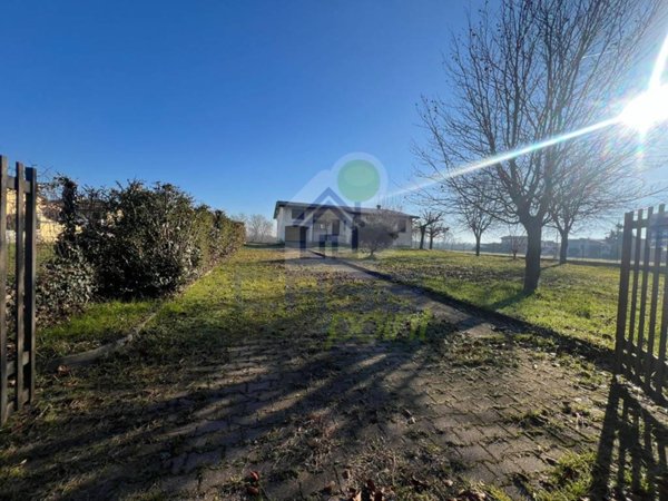 casa indipendente in vendita a Miradolo Terme