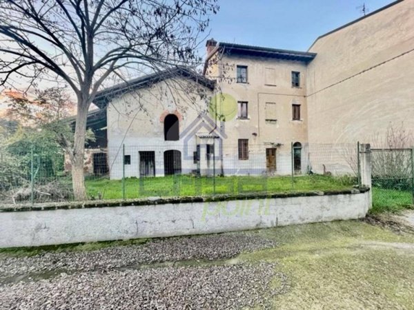 casa indipendente in vendita a Miradolo Terme