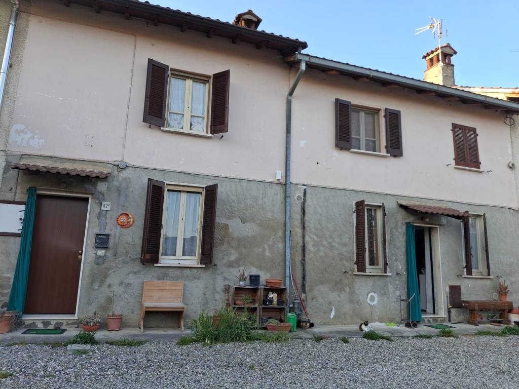casa indipendente in vendita a Miradolo Terme in zona Camporinaldo