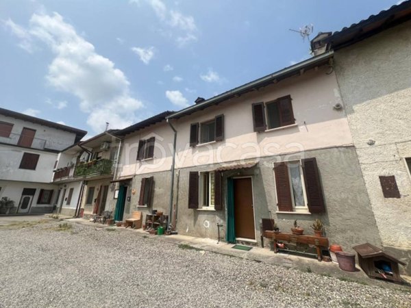 casa indipendente in vendita a Miradolo Terme in zona Camporinaldo