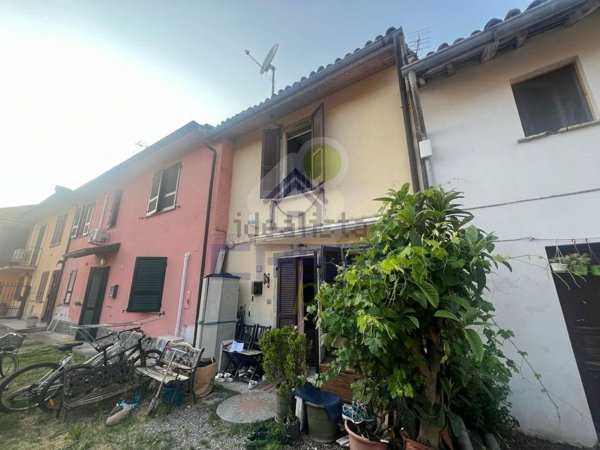 appartamento in vendita a Miradolo Terme in zona Camporinaldo