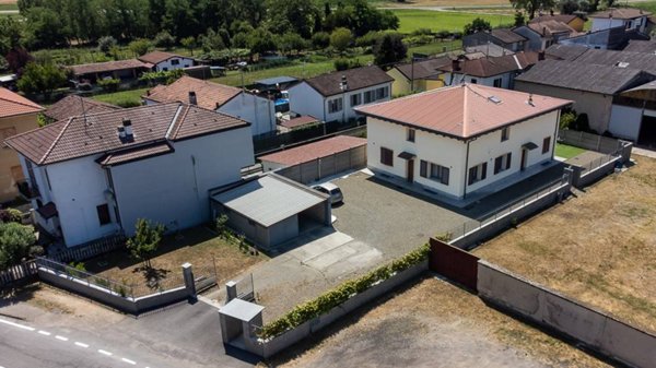 casa indipendente in vendita a Miradolo Terme