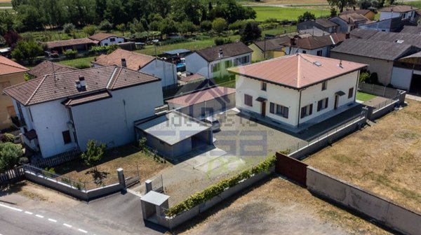 casa indipendente in vendita a Miradolo Terme