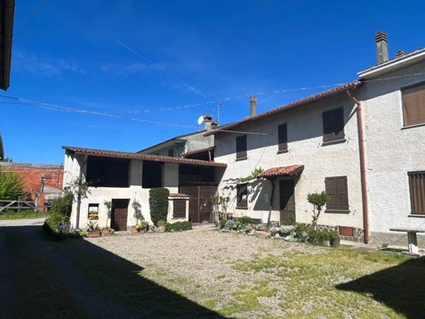 casa indipendente in vendita a Miradolo Terme in zona Camporinaldo