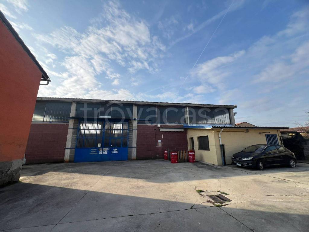 appartamento in vendita a Miradolo Terme in zona Camporinaldo