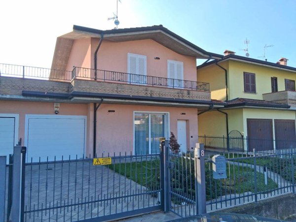 casa indipendente in vendita a Miradolo Terme