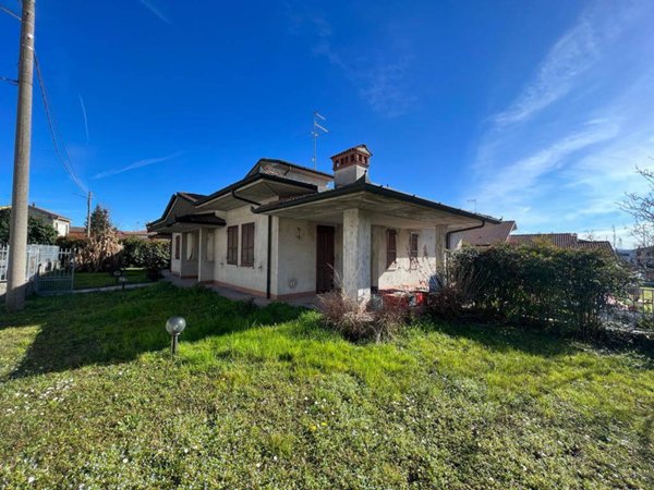 casa indipendente in vendita a Miradolo Terme