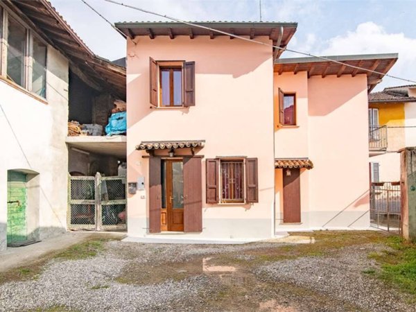 casa indipendente in vendita a Miradolo Terme