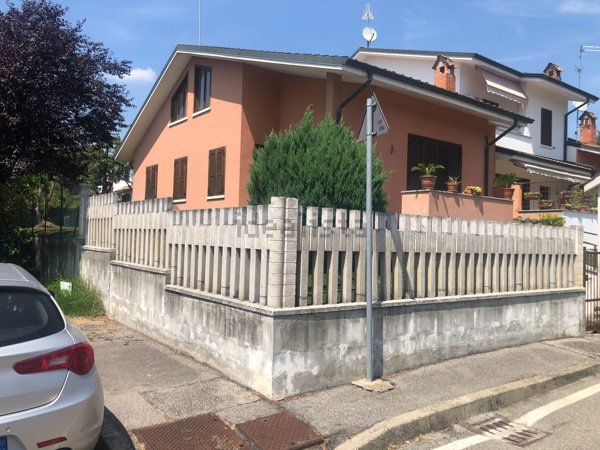 casa indipendente in vendita a Miradolo Terme