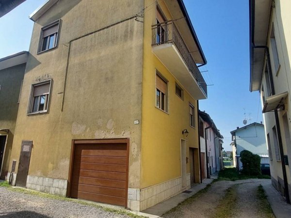 casa indipendente in vendita a Miradolo Terme